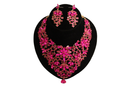 Dames sieraden set roze kleur ketting in oorbellen